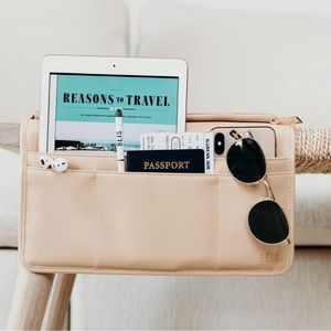 NWOT BEIS travel expandable Seat Back Organizer / Beige ✈️